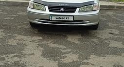 Toyota Camry 2001 годаүшін3 400 000 тг. в Астана – фото 2