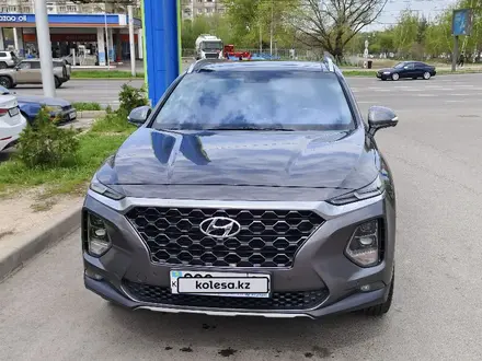 Hyundai Santa Fe 2020 года за 13 200 000 тг. в Алматы – фото 10