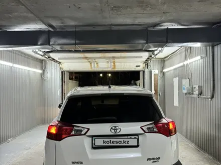 Toyota RAV4 2014 года за 11 200 000 тг. в Астана – фото 3