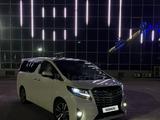 Toyota Alphard 2017 года за 19 999 999 тг. в Уральск