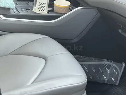 Toyota Highlander 2022 года за 29 900 000 тг. в Алматы – фото 11