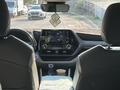 Toyota Highlander 2022 года за 29 900 000 тг. в Алматы – фото 13