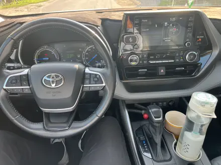Toyota Highlander 2022 года за 29 900 000 тг. в Алматы – фото 9