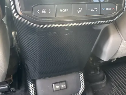 Toyota Highlander 2022 года за 29 900 000 тг. в Алматы – фото 28