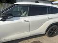 Toyota Highlander 2022 года за 29 900 000 тг. в Алматы – фото 30