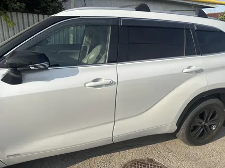 Toyota Highlander 2022 года за 29 900 000 тг. в Алматы – фото 30