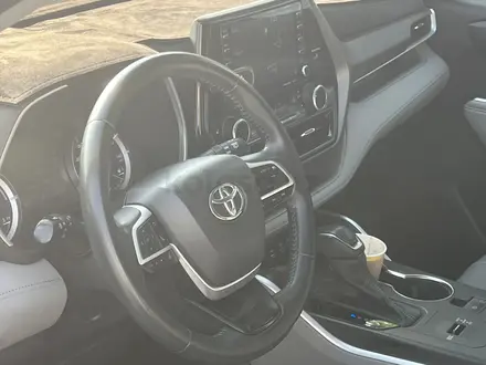 Toyota Highlander 2022 года за 29 900 000 тг. в Алматы – фото 10