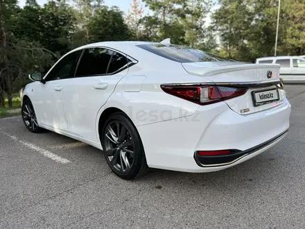 Lexus ES 250 2021 года за 25 350 000 тг. в Алматы – фото 13