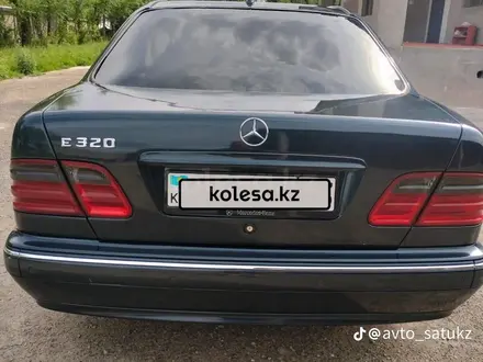 Mercedes-Benz E 320 2002 года за 5 400 000 тг. в Шымкент – фото 4