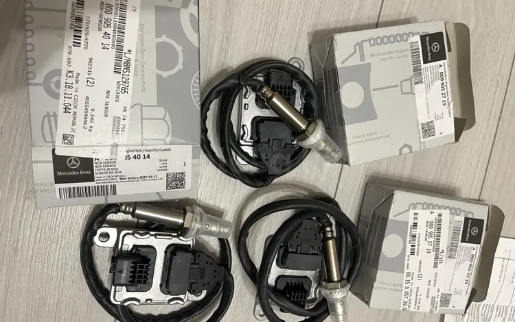 Датчик оксидов азота (NOx-сенсор), оригинальная запчасть Mercedes-Benz за 450 000 тг. в Алматы