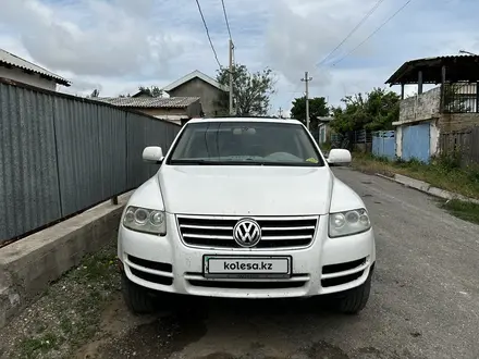 Volkswagen Touareg 2005 года за 5 200 000 тг. в Шымкент – фото 3