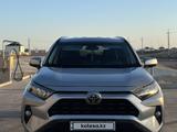 Toyota RAV4 2019 года за 13 500 000 тг. в Актау – фото 2