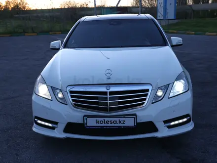 Mercedes-Benz E 200 2011 года за 9 000 000 тг. в Шымкент – фото 42