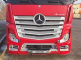 Mercedes-Benz  Actros 2015 года за 25 000 000 тг. в Астана
