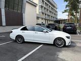 Mercedes-Benz E 350 2022 года за 30 000 000 тг. в Астана – фото 2
