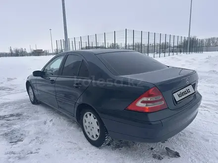 Mercedes-Benz C 180 2001 года за 3 200 000 тг. в Караганда – фото 5