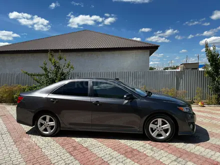 Toyota Camry 2014 года за 4 900 000 тг. в Уральск – фото 13