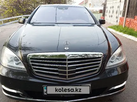 Mercedes-Benz S 350 2010 года за 13 900 000 тг. в Алматы – фото 15