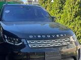 Land Rover Discovery 2019 года за 32 000 000 тг. в Алматы – фото 2