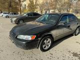 Toyota Camry 1999 года за 3 800 000 тг. в Жанаозен – фото 2