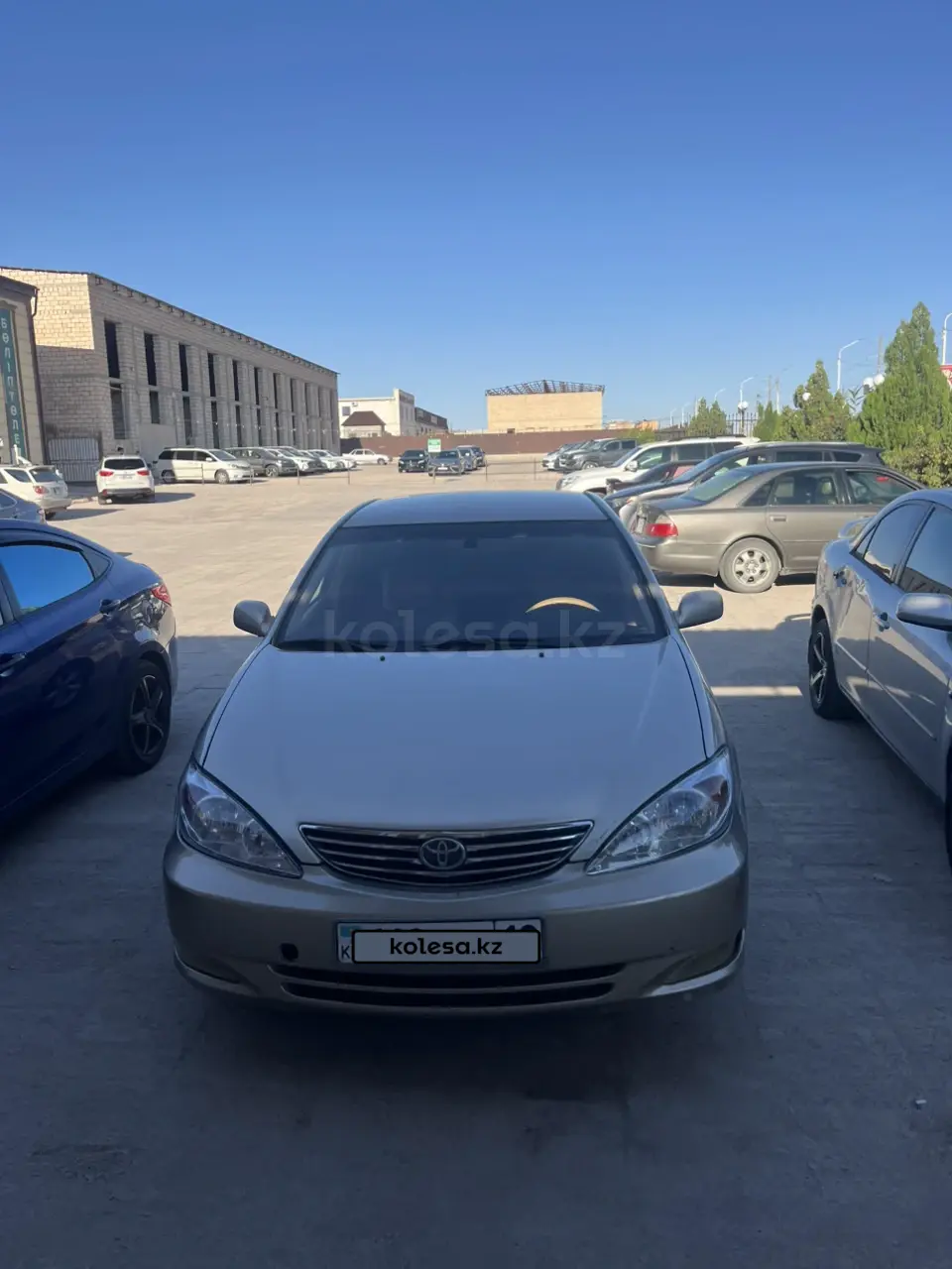 Toyota Camry, 2004