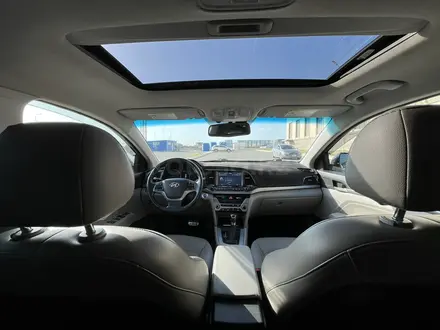 Hyundai Elantra 2016 года за 6 500 000 тг. в Атырау – фото 9