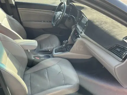 Hyundai Elantra 2016 года за 6 500 000 тг. в Атырау – фото 7