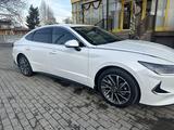 Hyundai Sonata 2021 годаүшін12 400 000 тг. в Алматы – фото 3