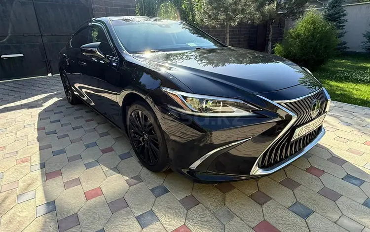 Lexus ES 350 2021 года за 22 000 000 тг. в Тараз
