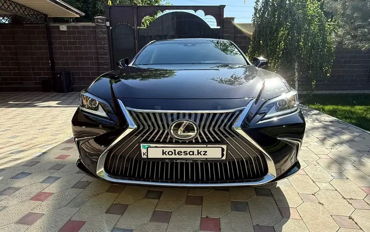 Lexus ES 350 2021 года за 25 000 000 тг. в Тараз