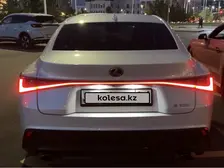 Lexus is-300, 2023