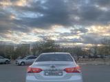 Toyota Camry 2019 года за 14 413 000 тг. в Актау – фото 2
