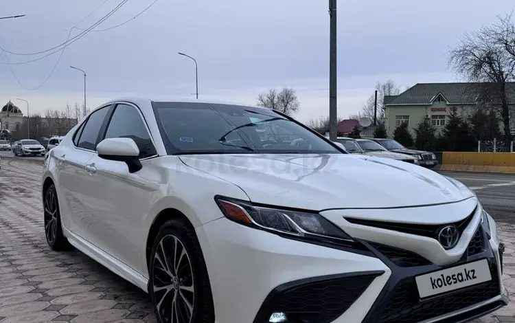 Toyota Camry 2018 года за 11 800 000 тг. в Шымкент