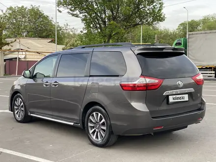 Toyota Sienna 2018 года за 15 700 000 тг. в Алматы – фото 12