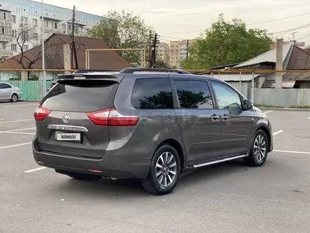 Toyota Sienna 2018 года за 15 700 000 тг. в Алматы – фото 9