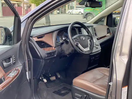 Toyota Sienna 2018 года за 15 700 000 тг. в Алматы – фото 15