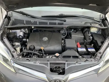Toyota Sienna 2018 года за 15 700 000 тг. в Алматы – фото 33