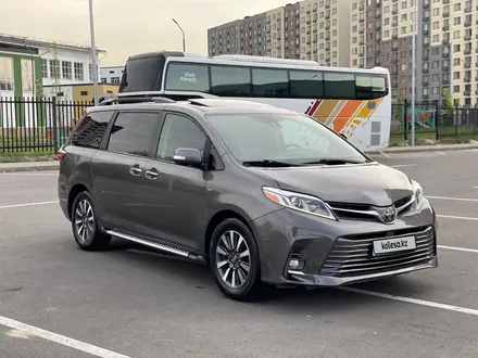 Toyota Sienna 2018 года за 15 700 000 тг. в Алматы – фото 8