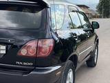 Lexus RX 300 2000 годаүшін5 700 000 тг. в Алматы – фото 3
