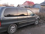 Kia Carnival 2002 годаfor1 200 000 тг. в Шымкент – фото 2