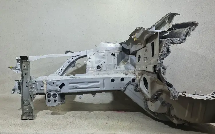 Ланжирон с передней стойкой (правый) на Camry 70үшін450 000 тг. в Атырау