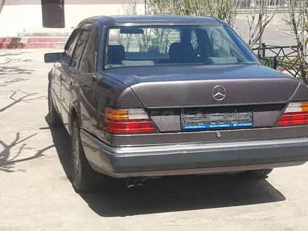 Mercedes-Benz E 260 1992 года за 1 000 000 тг. в Шымкент – фото 4