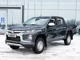 Mitsubishi L200 DC Intense 2022 годаfor15 590 000 тг. в Астана