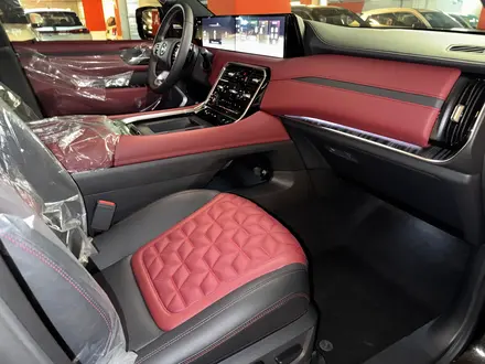 Nissan Patrol Platinum City 2025 года за 61 900 000 тг. в Алматы – фото 10