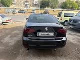Volkswagen Jetta 2017 года за 7 000 000 тг. в Атырау – фото 3