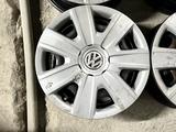 Комплект колёс Volkswagen R14 5х100 (+ колпаки) за 40 000 тг. в Астана – фото 3
