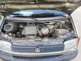 Volkswagen Transporter 1996 года за 1 950 000 тг. в Караганда