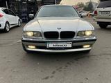 BMW 740 1998 годаүшін4 400 000 тг. в Алматы – фото 2