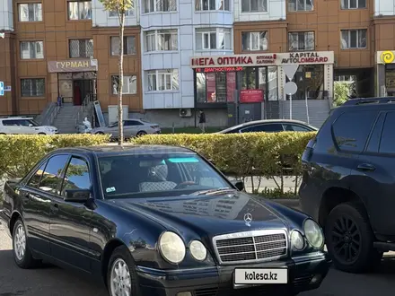 Mercedes-Benz E 240 1998 года за 2 999 990 тг. в Астана – фото 4