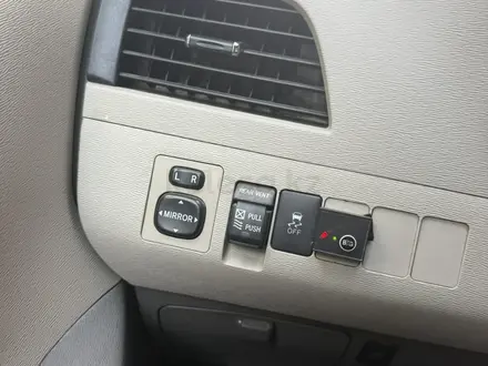 Toyota Sienna 2012 года за 8 600 000 тг. в Уральск – фото 17